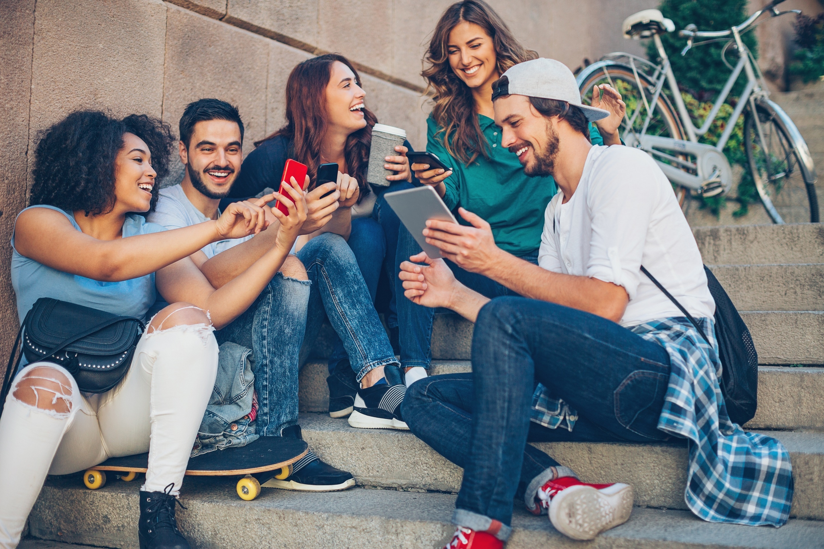 mobile,group,teens,millenials,happy.jpg